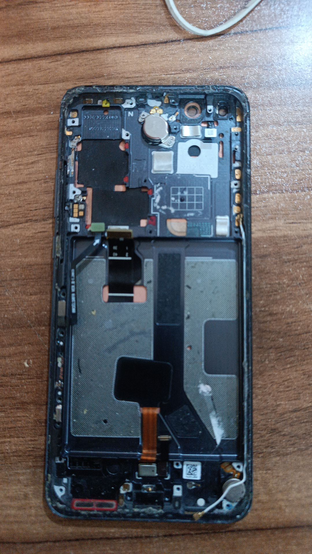 ال سی دی  هواوی مدل HUAWEI P40 PRO اصلی روکاری با فریم مطابق عکس ال سی دی مورد ظاهری دارد تاچ ال سی دی در همه جای ال سی دی سالم کار میکند مناسب استفاده