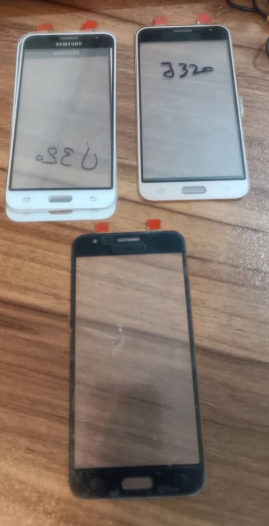 گلس تعمیراتی (گلس فنی) بدون oca j320 j3 2015